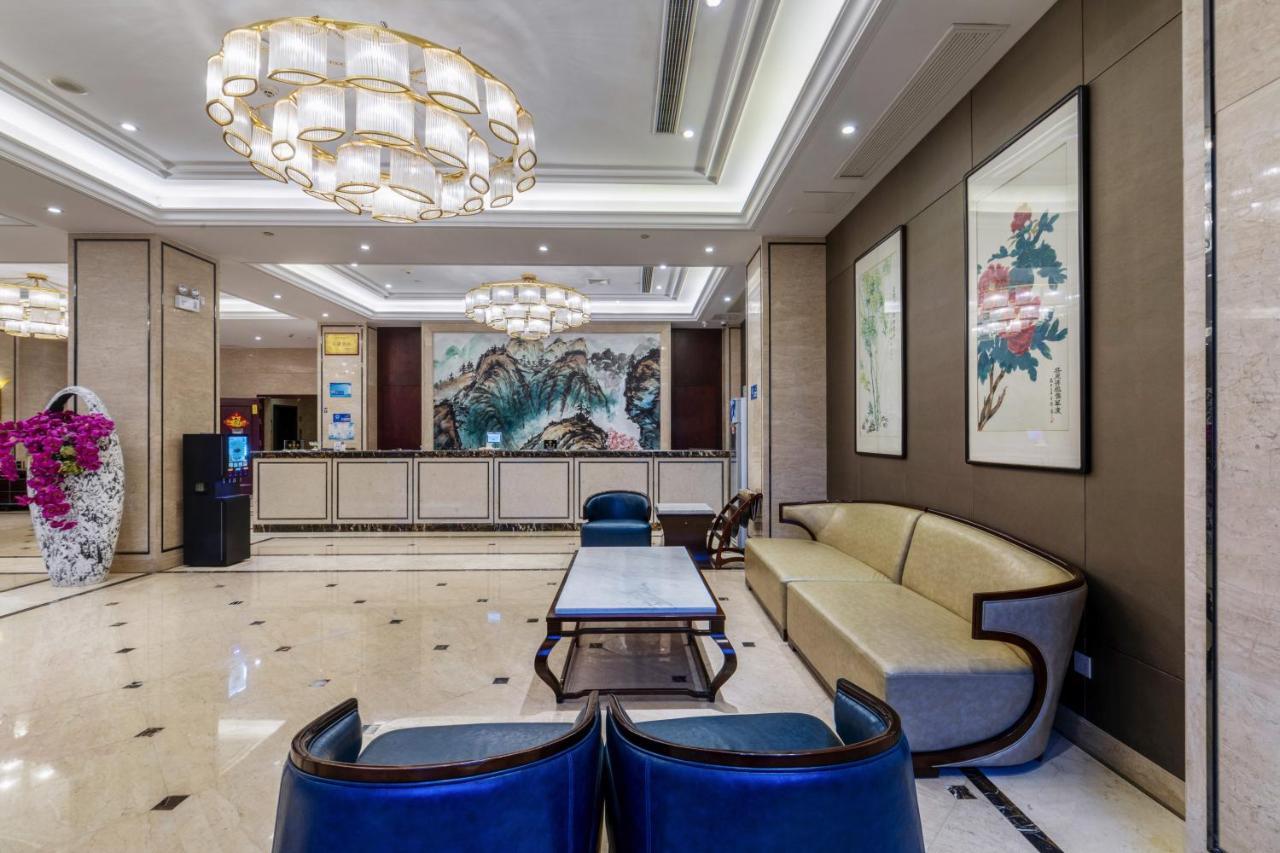 Huzhou Wealth Hotel エクステリア 写真