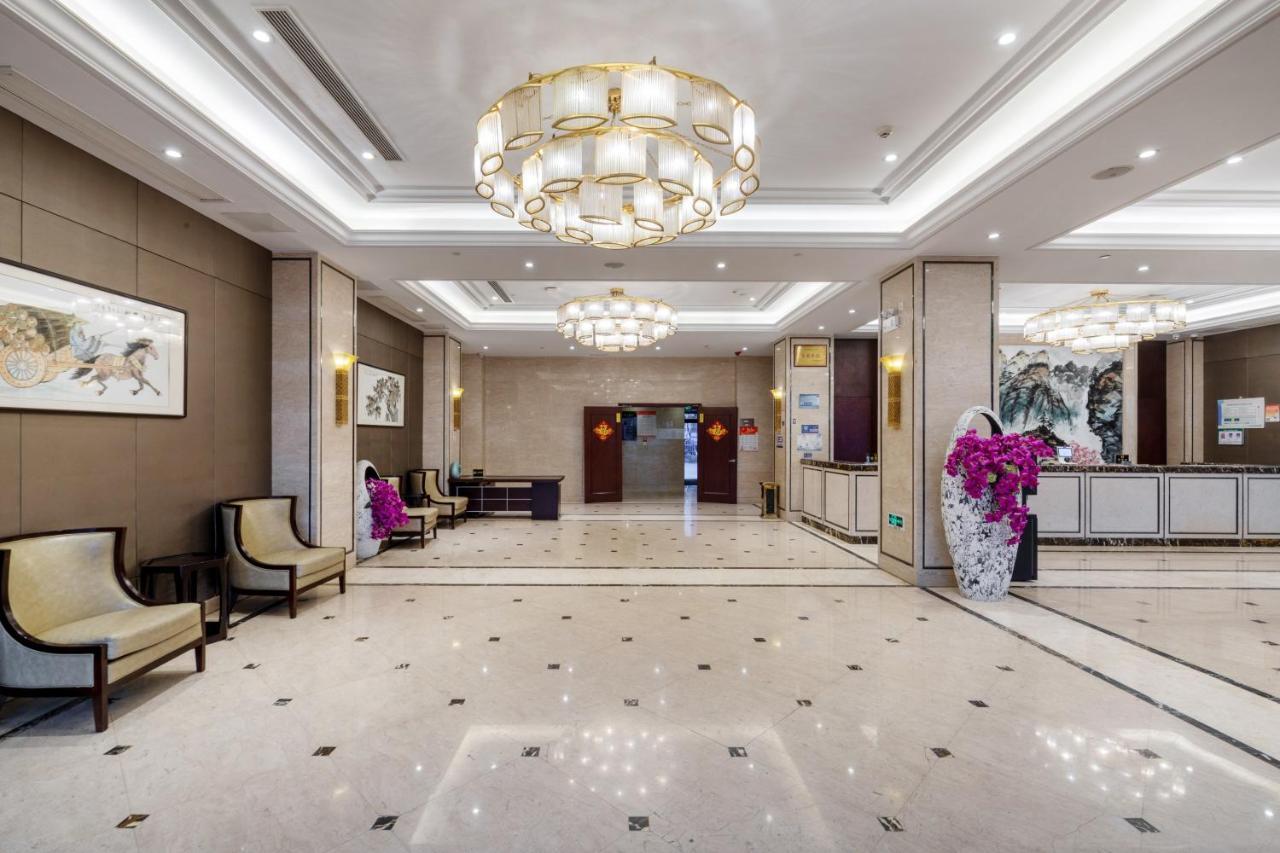 Huzhou Wealth Hotel エクステリア 写真