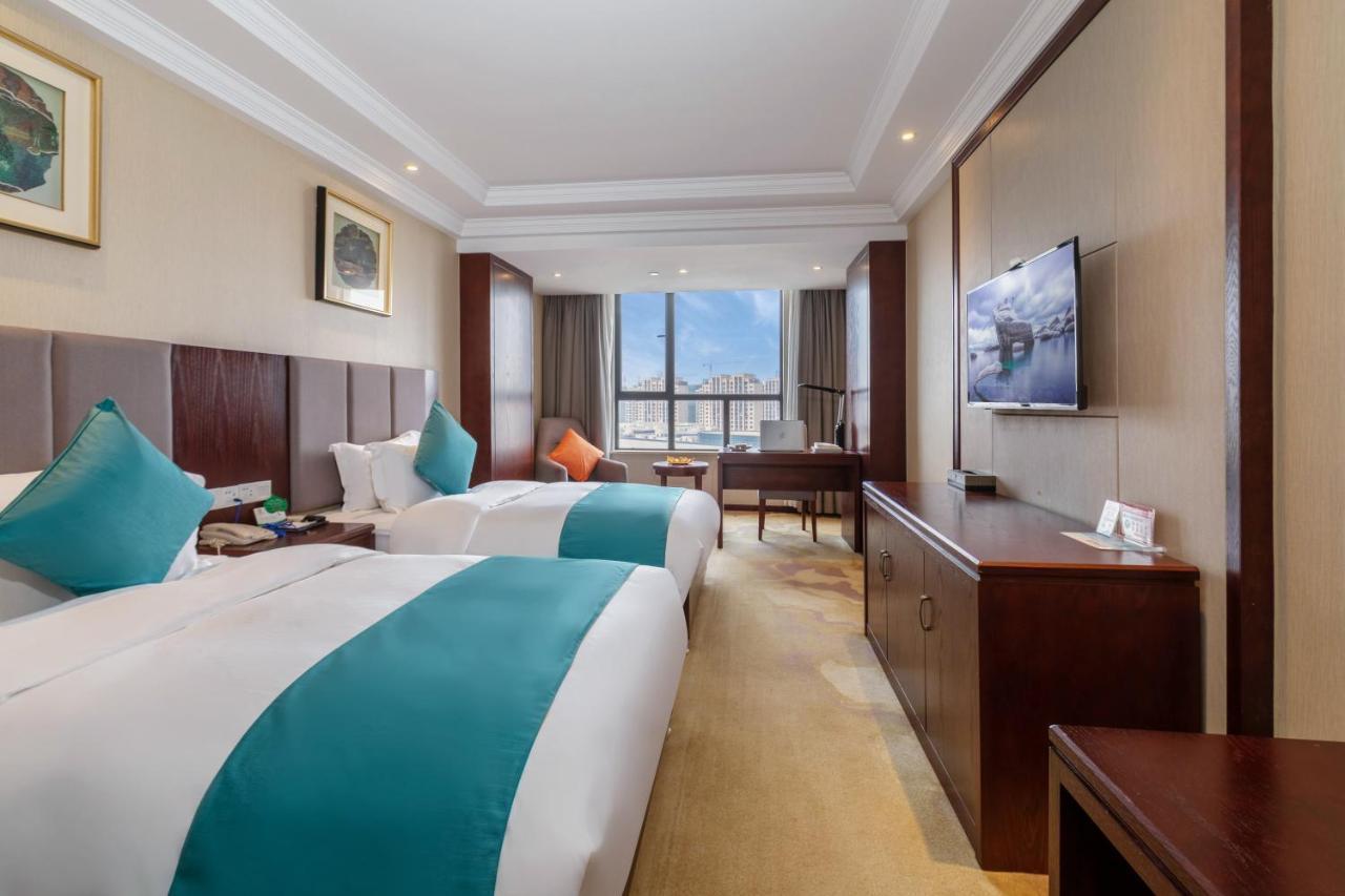 Huzhou Wealth Hotel エクステリア 写真