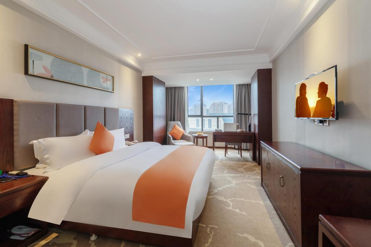 Huzhou Wealth Hotel エクステリア 写真