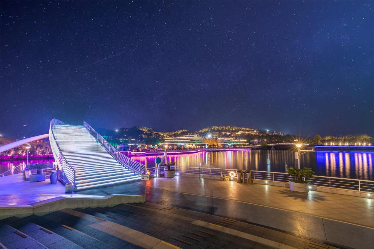 Huzhou Wealth Hotel エクステリア 写真