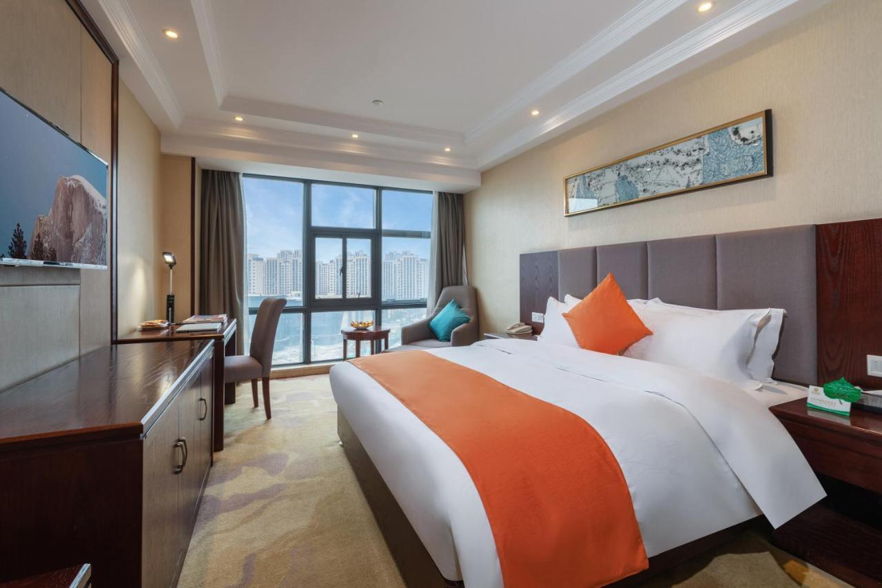 Huzhou Wealth Hotel エクステリア 写真