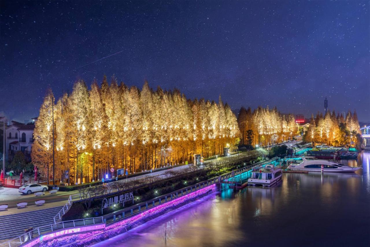 Huzhou Wealth Hotel エクステリア 写真