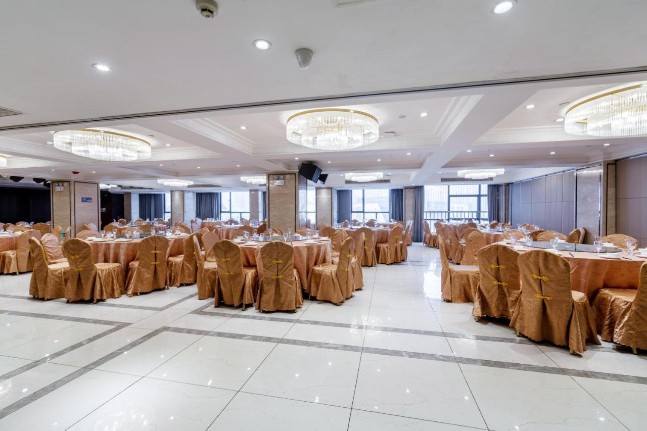Huzhou Wealth Hotel エクステリア 写真